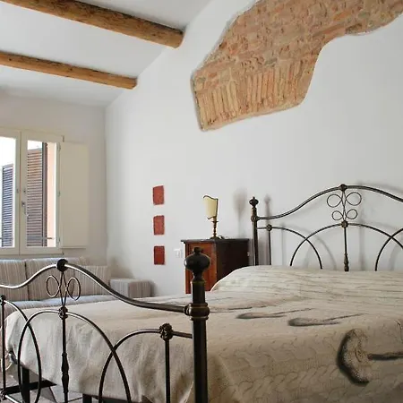 B&B La Casetta Nel Borgo 파엔차