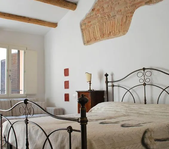 B&B La Casetta Nel Borgo 파엔차